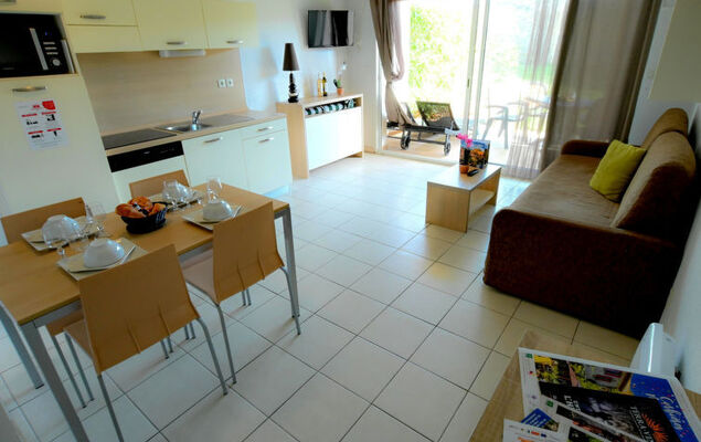 Château de Jouarres - Photo 2